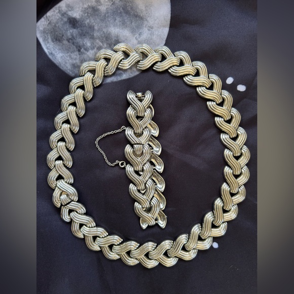 **CROWN TRIFARI** 1955 VINTAGE Crown Trifari Silver Collar Necklace & Bracelet - Picture 3 of 7